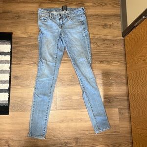 Mossimo Lowrise Skinny Jeans (Size 2)